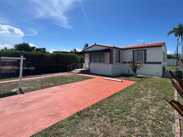 459 SE 3rd St, Hialeah, FL 33010