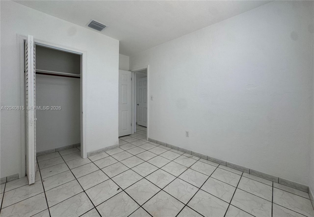 459 SE 3rd St , Hialeah, FL 33010 Photo