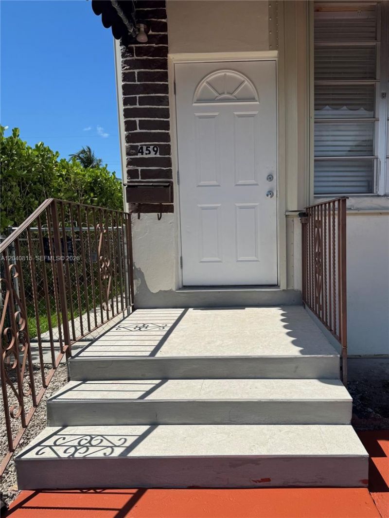 459 SE 3rd St, Hialeah, FL 33010 Photo