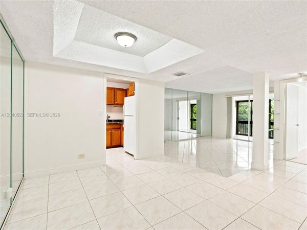 3740 Inverrary Dr , Unit 3N, Lauderhill, FL 33319