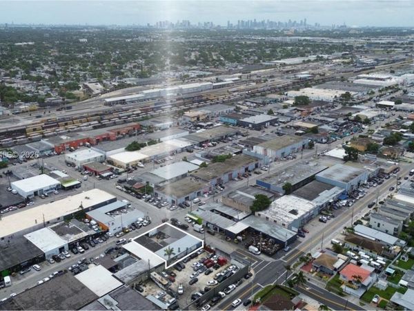 1025 E 45th St , Hialeah, FL 33013