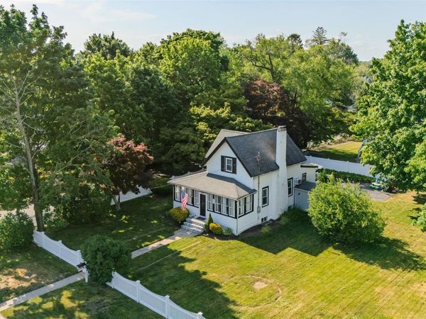 259 Woodlawn Avenue , Saint James, NY 11780