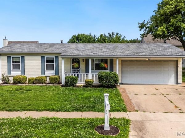 12011 Bobbett Drive, Maryland Heights, MO 63043
