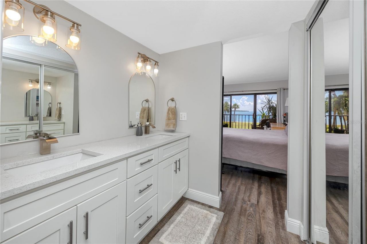 7530 Sunshine Skyway Lane S, Unit 115, Saint Petersburg, FL 33711 Photo