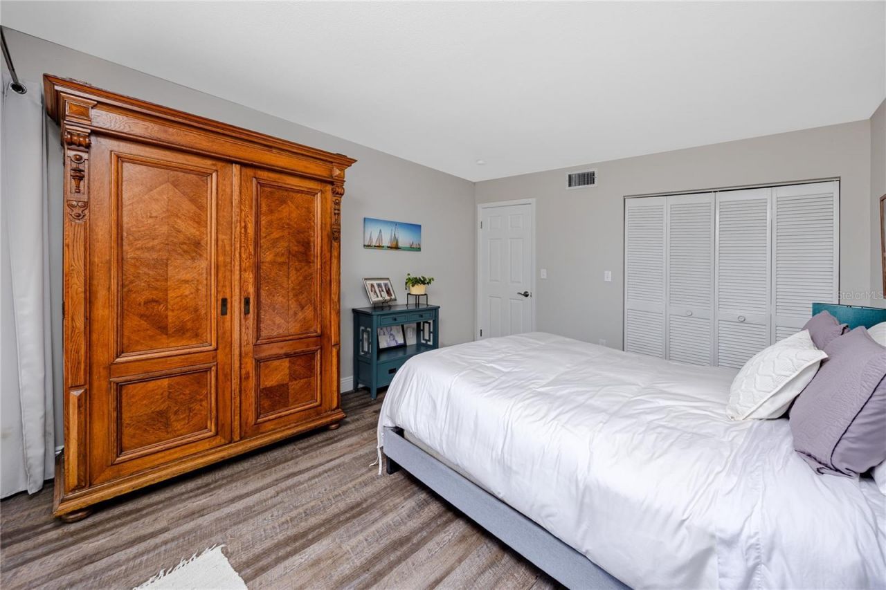 7530 Sunshine Skyway Lane S, Unit 115, Saint Petersburg, FL 33711 Photo