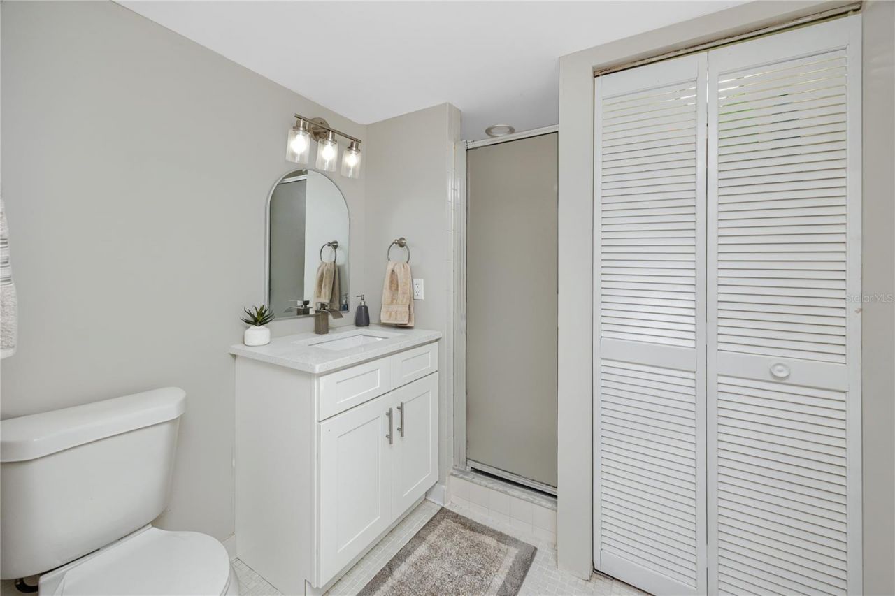 7530 Sunshine Skyway Lane S, Unit 115, Saint Petersburg, FL 33711 Photo