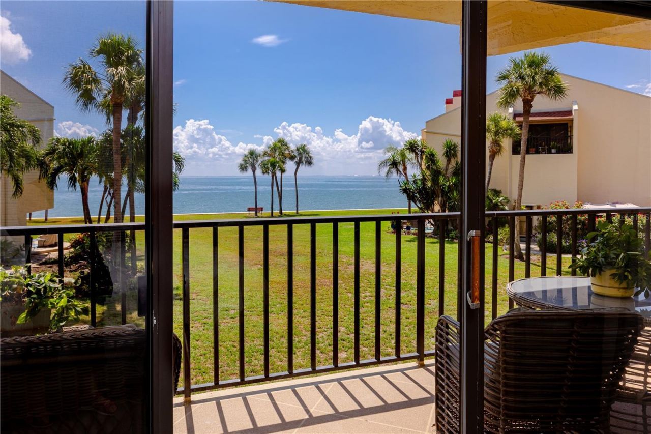 7530 Sunshine Skyway Lane S, Unit 115, Saint Petersburg, FL 33711 Photo