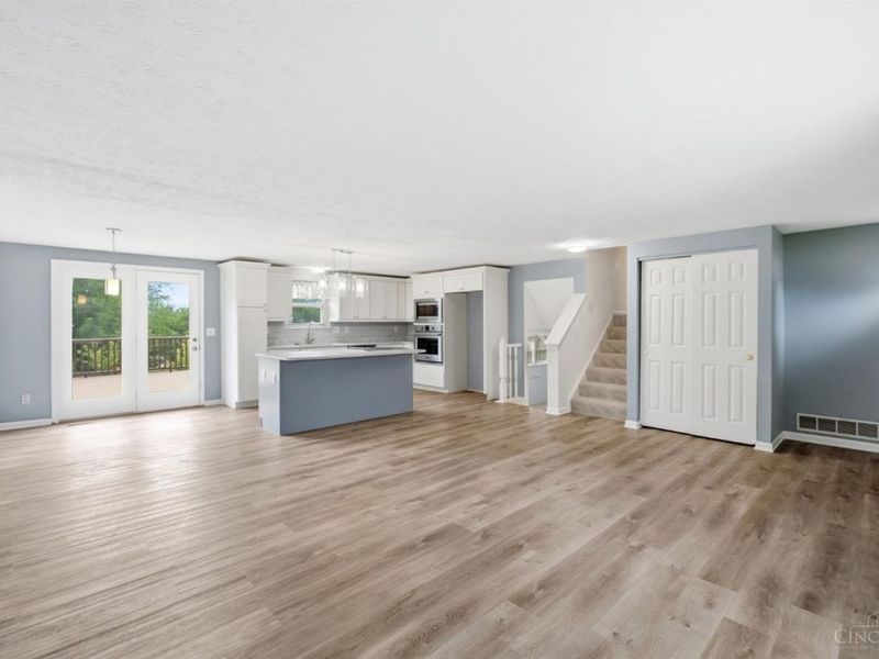 7660 Topridge Drive, West Chester, OH 45069 Photo 11