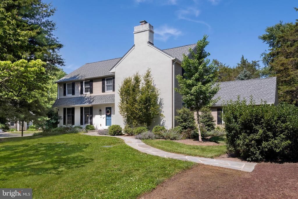 605 Scotch Road, Pennington, NJ 08534 Main Photo
