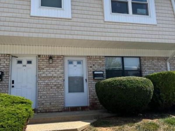 1711 SILVER COURT , HAMILTON, NJ 08690