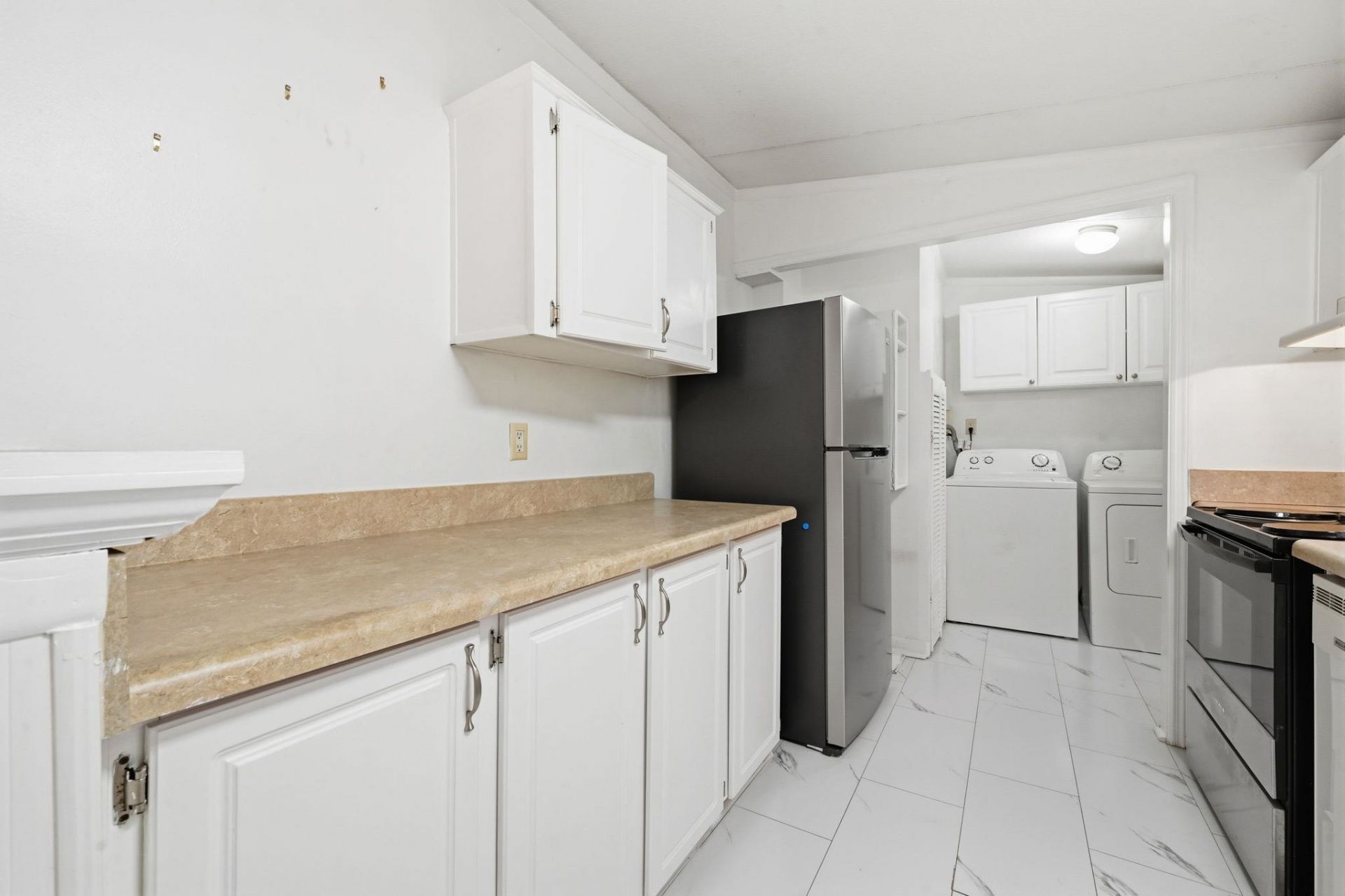 8011 Mclamb Dr. Photo 16
