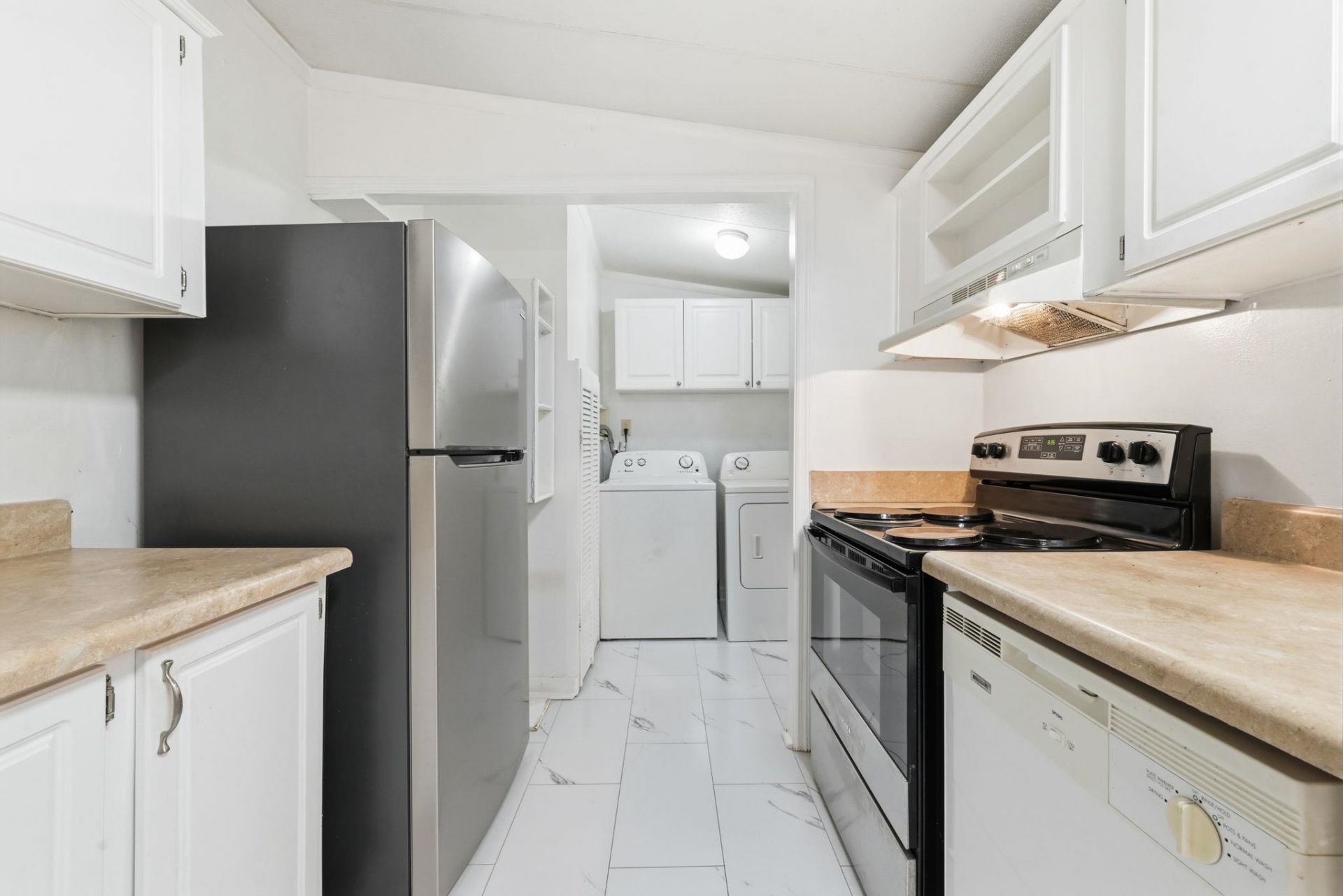 8011 Mclamb Dr. Photo 17