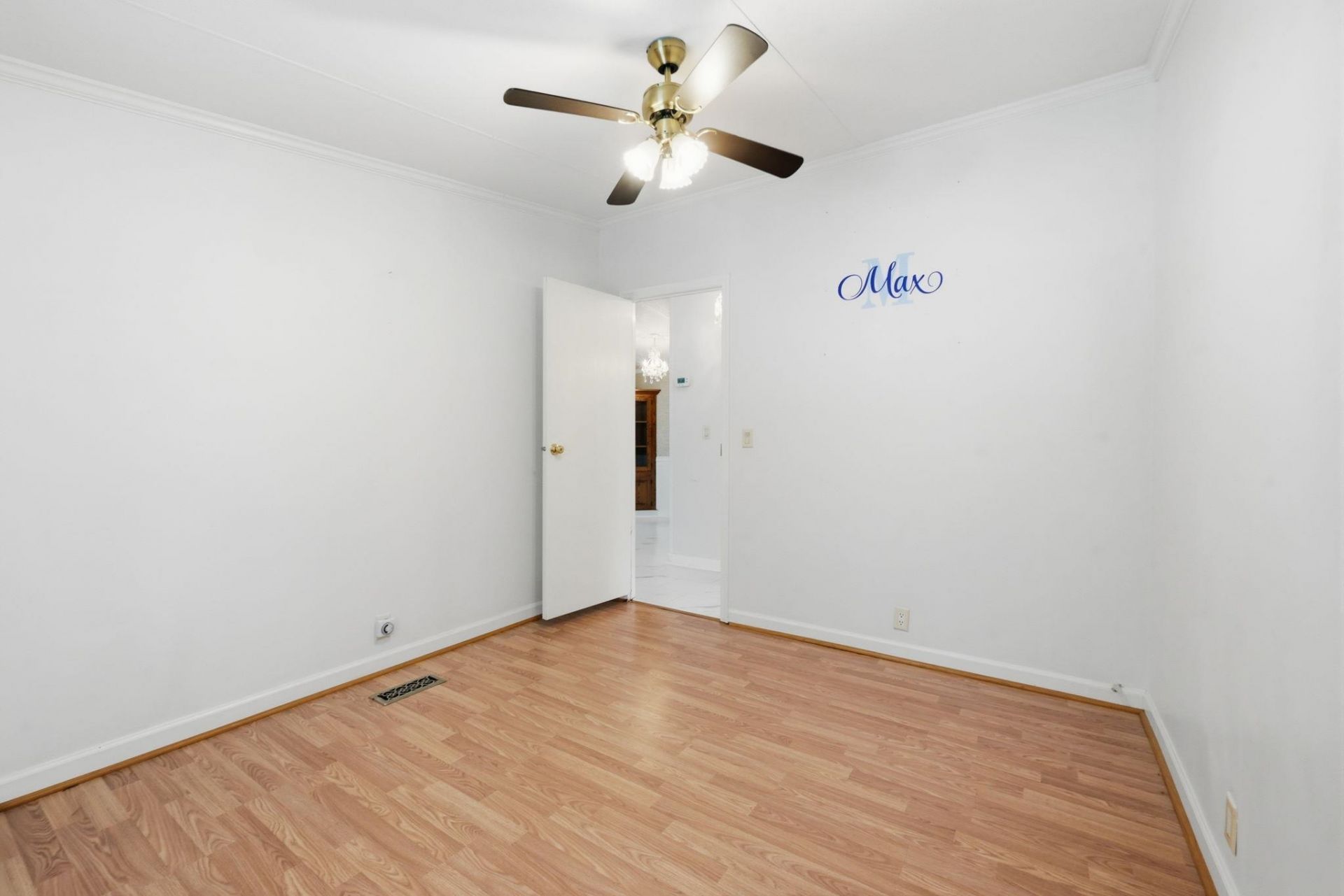8011 Mclamb Dr. Photo 23