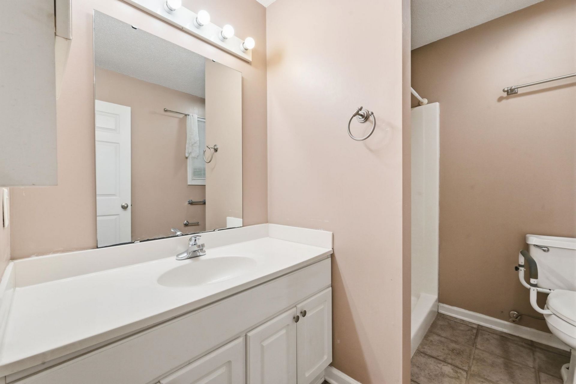 8011 Mclamb Dr. Photo 31