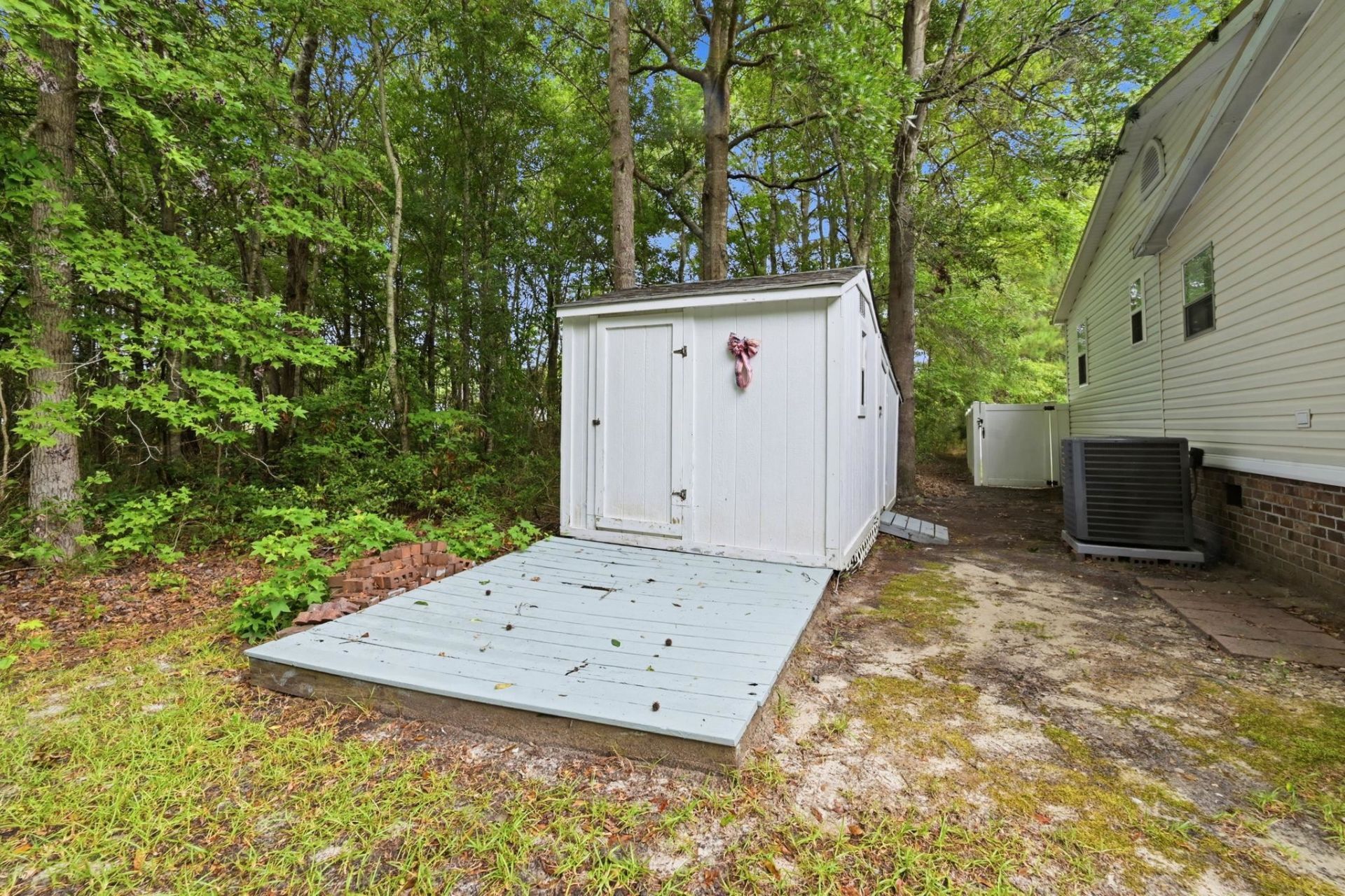8011 Mclamb Dr. Photo 42