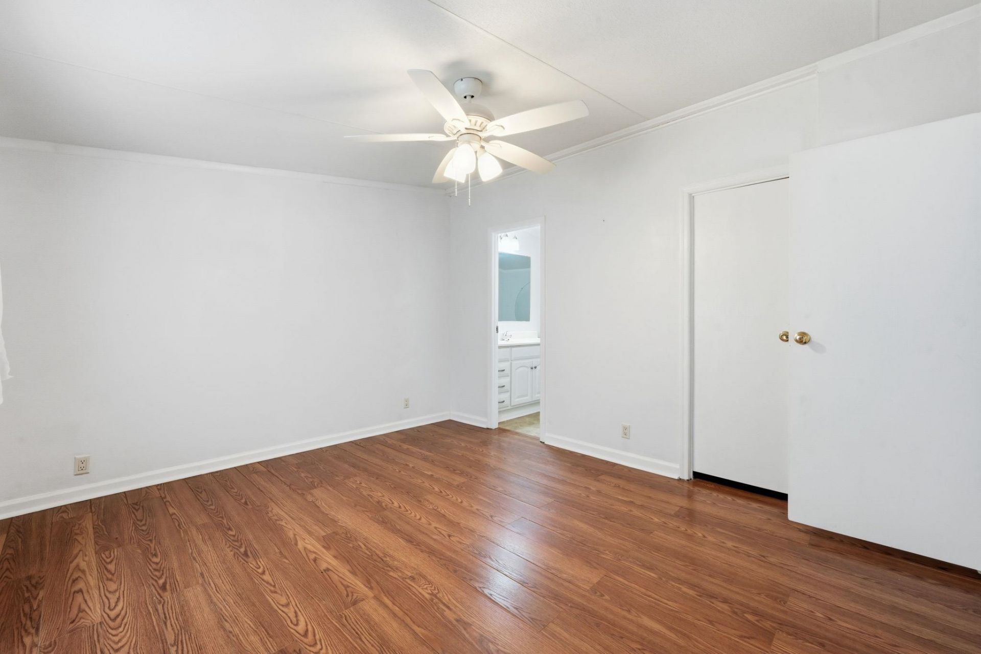 8011 Mclamb Dr. Photo 8