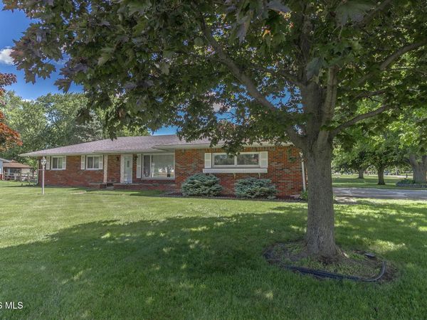 1155 S Lallendorf Road , Oregon, OH 43616