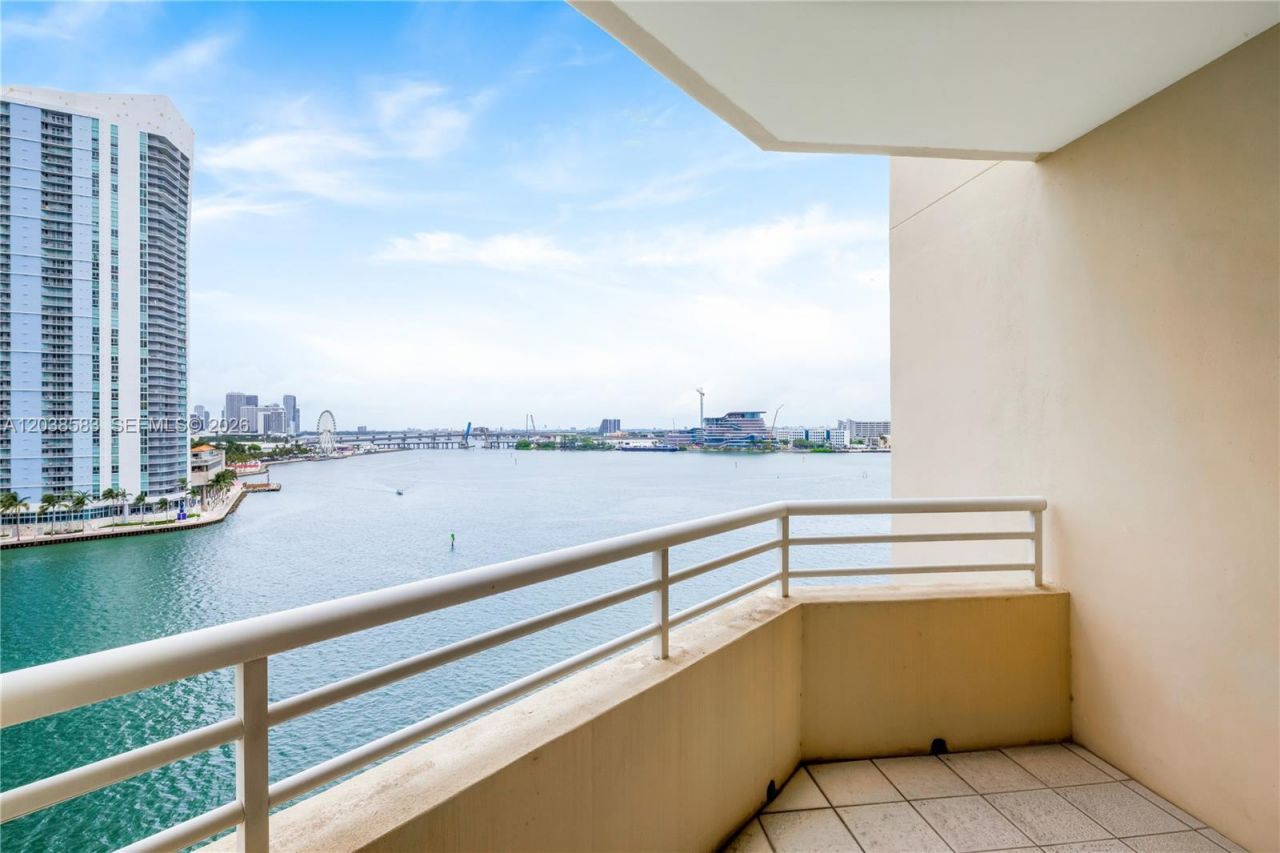 888 Brickell Key Dr , Unit 1010, Miami, FL 33131 Photo