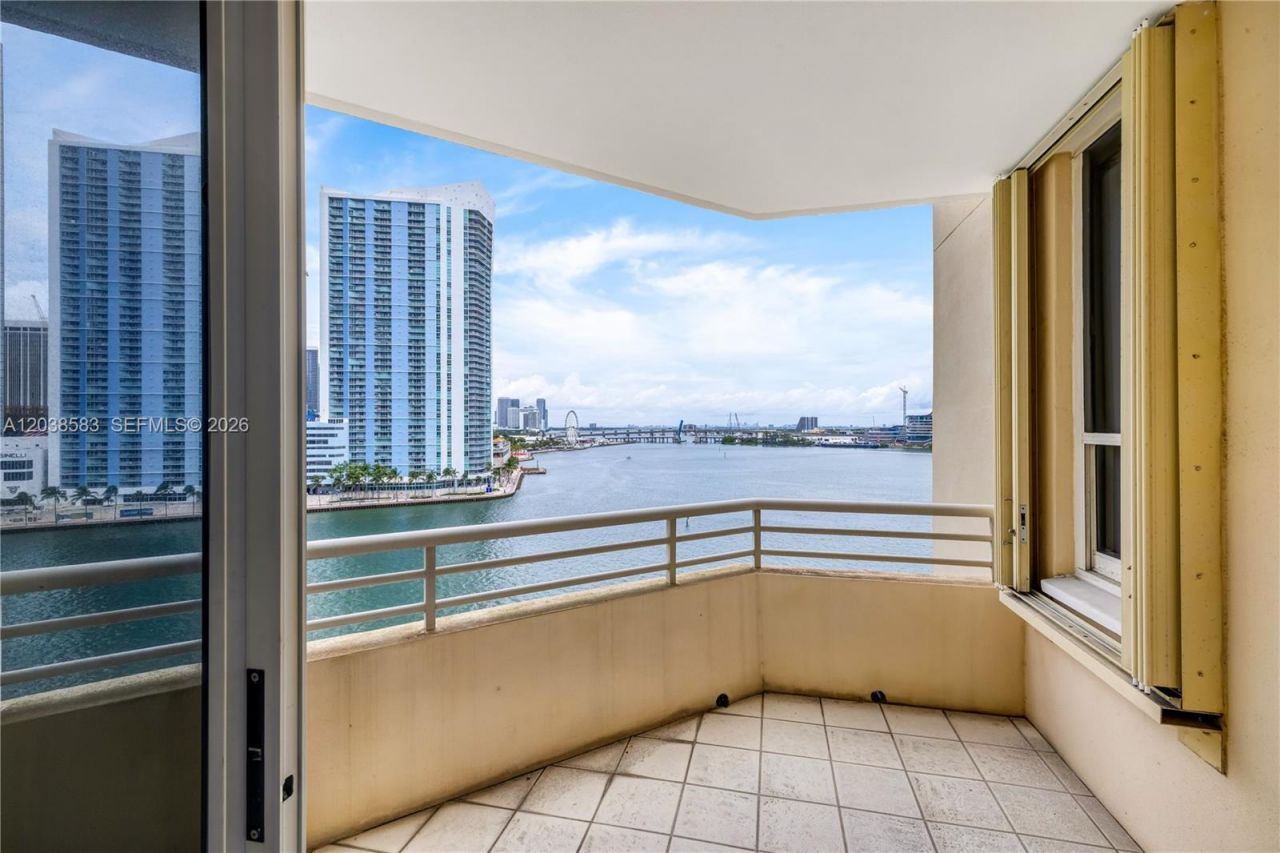 888 Brickell Key Dr , Unit 1010, Miami, FL 33131 Photo