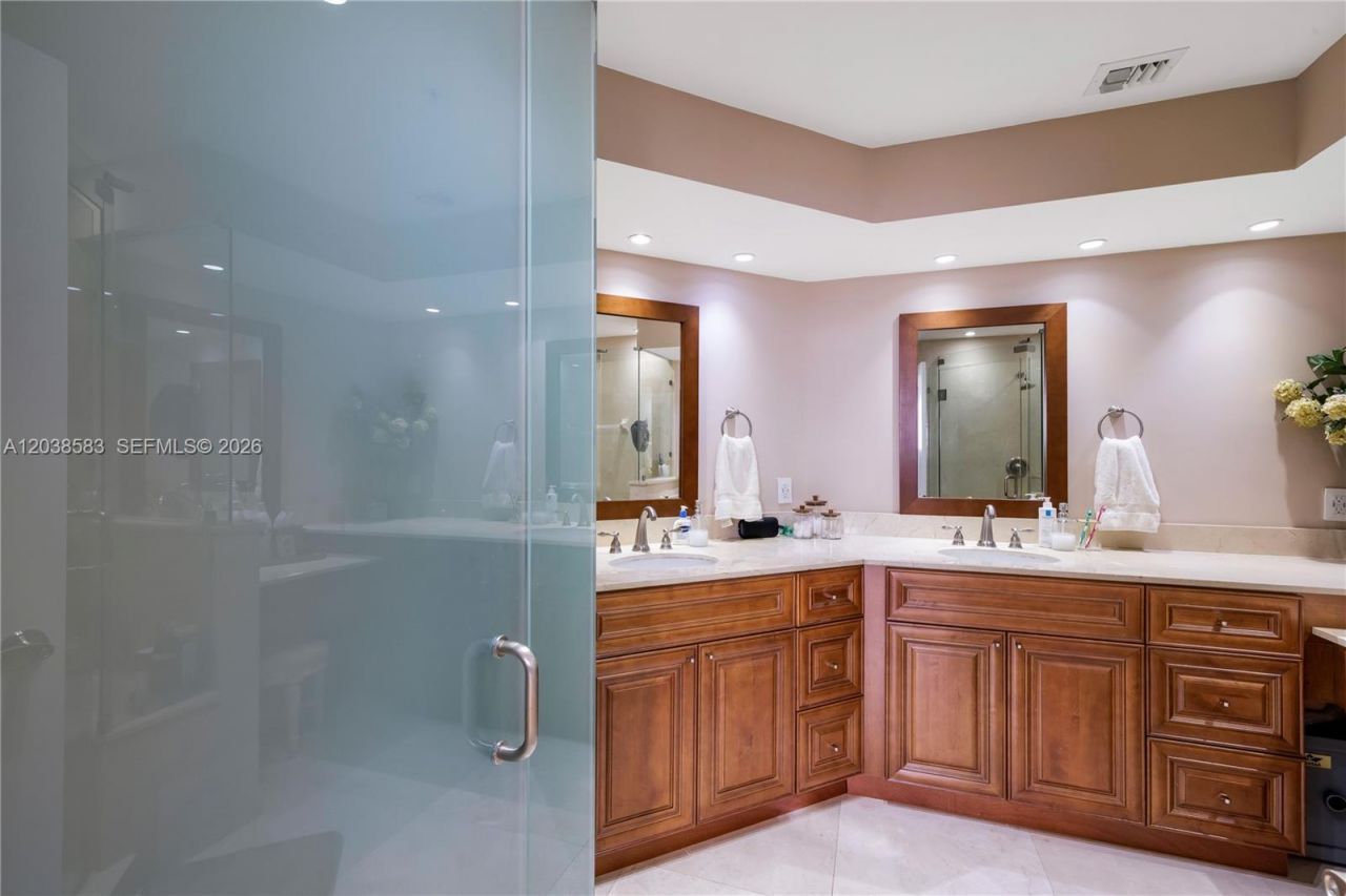 888 Brickell Key Dr , Unit 1010, Miami, FL 33131 Photo