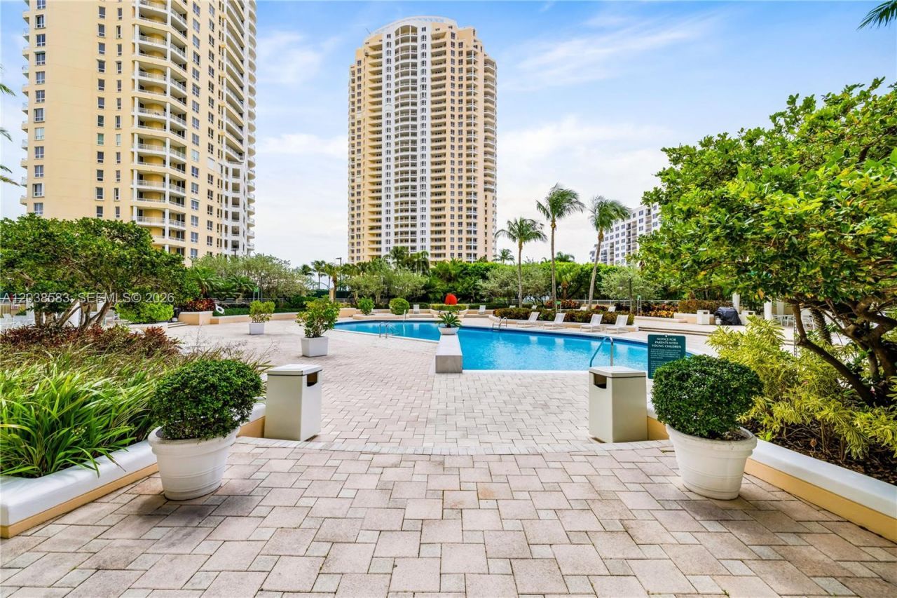 888 Brickell Key Dr , Unit 1010, Miami, FL 33131 Photo