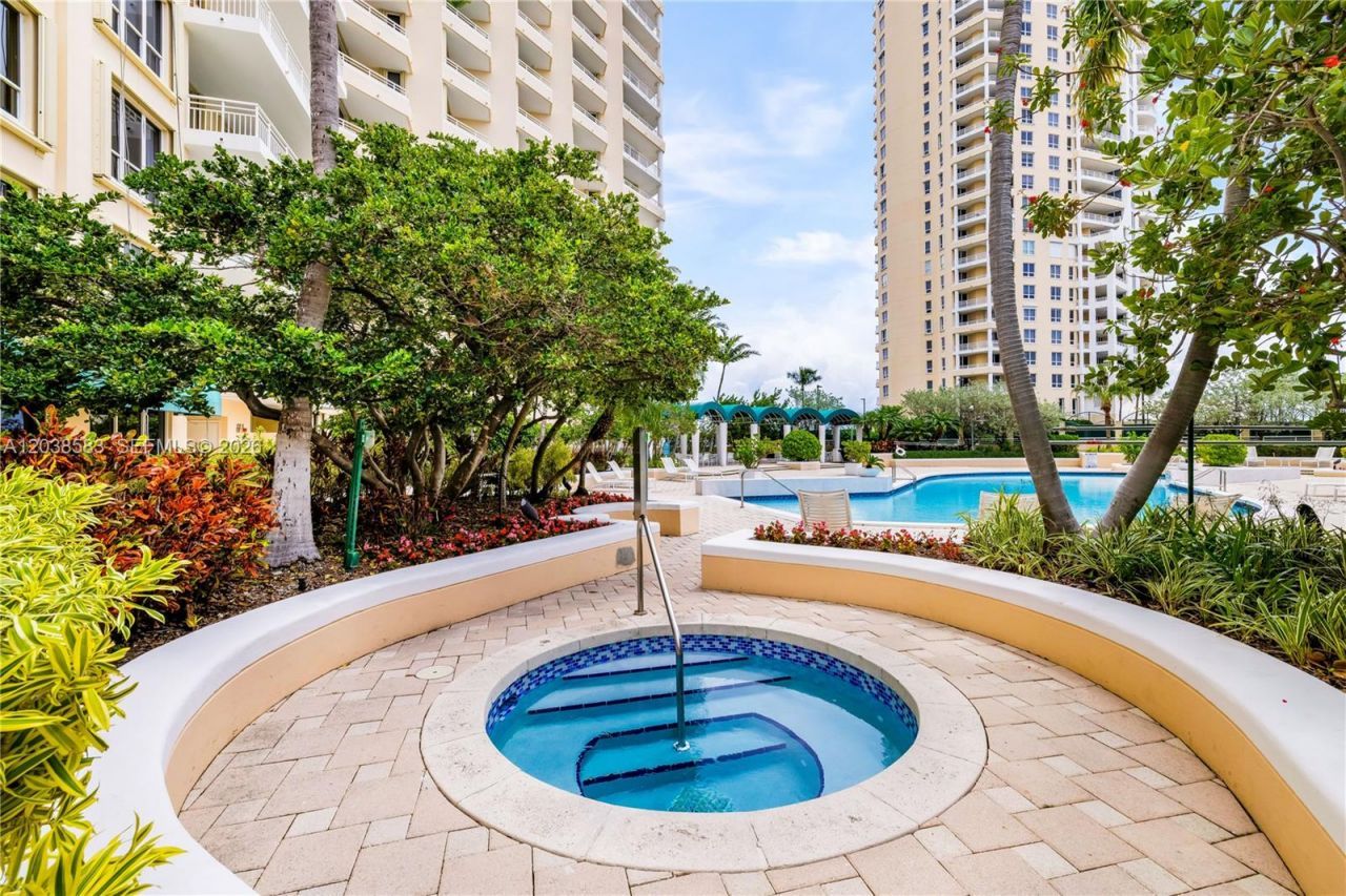 888 Brickell Key Dr , Unit 1010, Miami, FL 33131 Photo