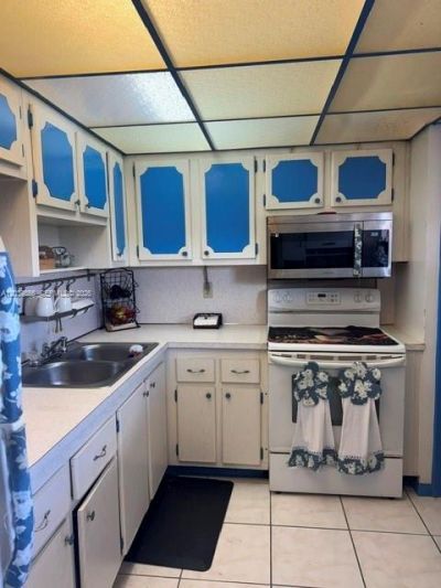 1301 NE 191st St , Unit F403, Miami, FL 33179 Photo