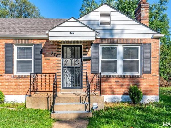 320 Newell Drive, Ferguson, MO 63135