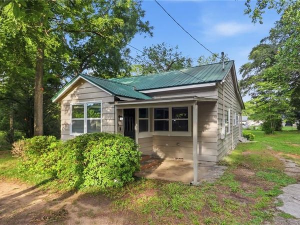 242 N Dogwood Avenue , Social Circle, GA 30025