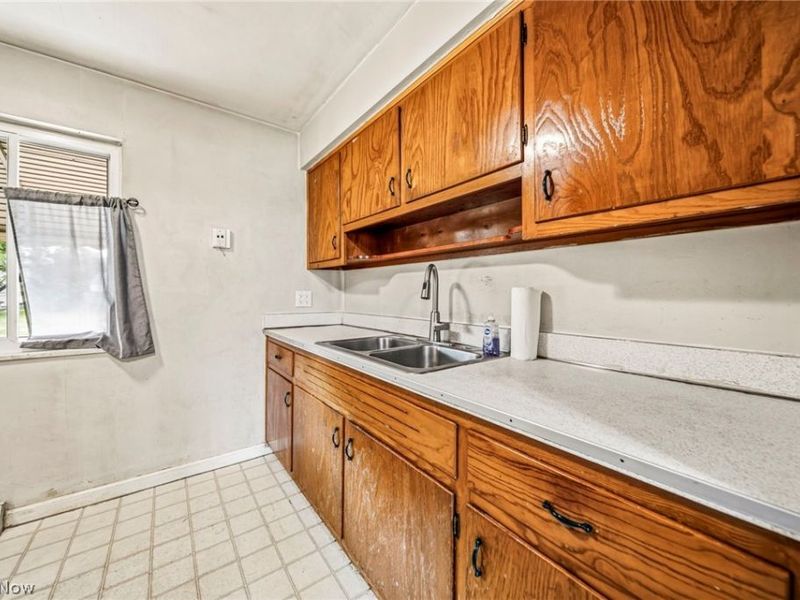 1694 Ridgewick Drive, Wickliffe, OH 44092 Photo 6