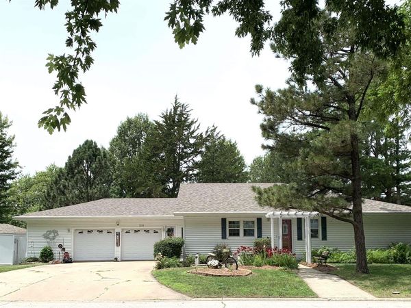 1214 N Poplar Street, Creston, IA 50801