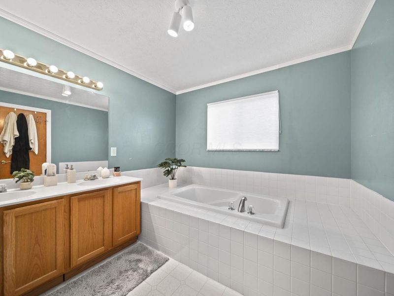 7987 Ambrose Bend, Reynoldsburg, OH 43068 Photo 32