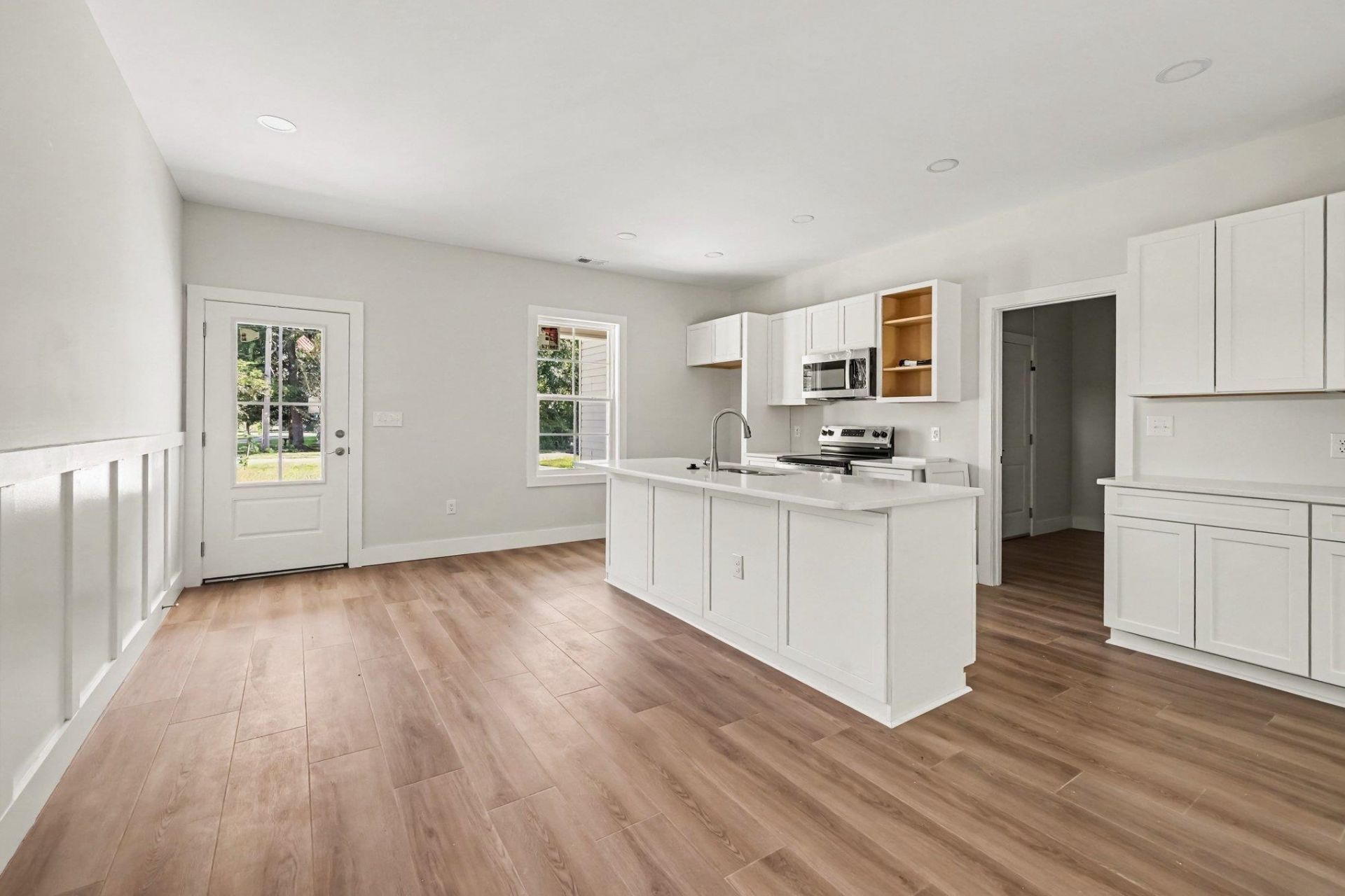 1251 Scenic Dr. Photo 12