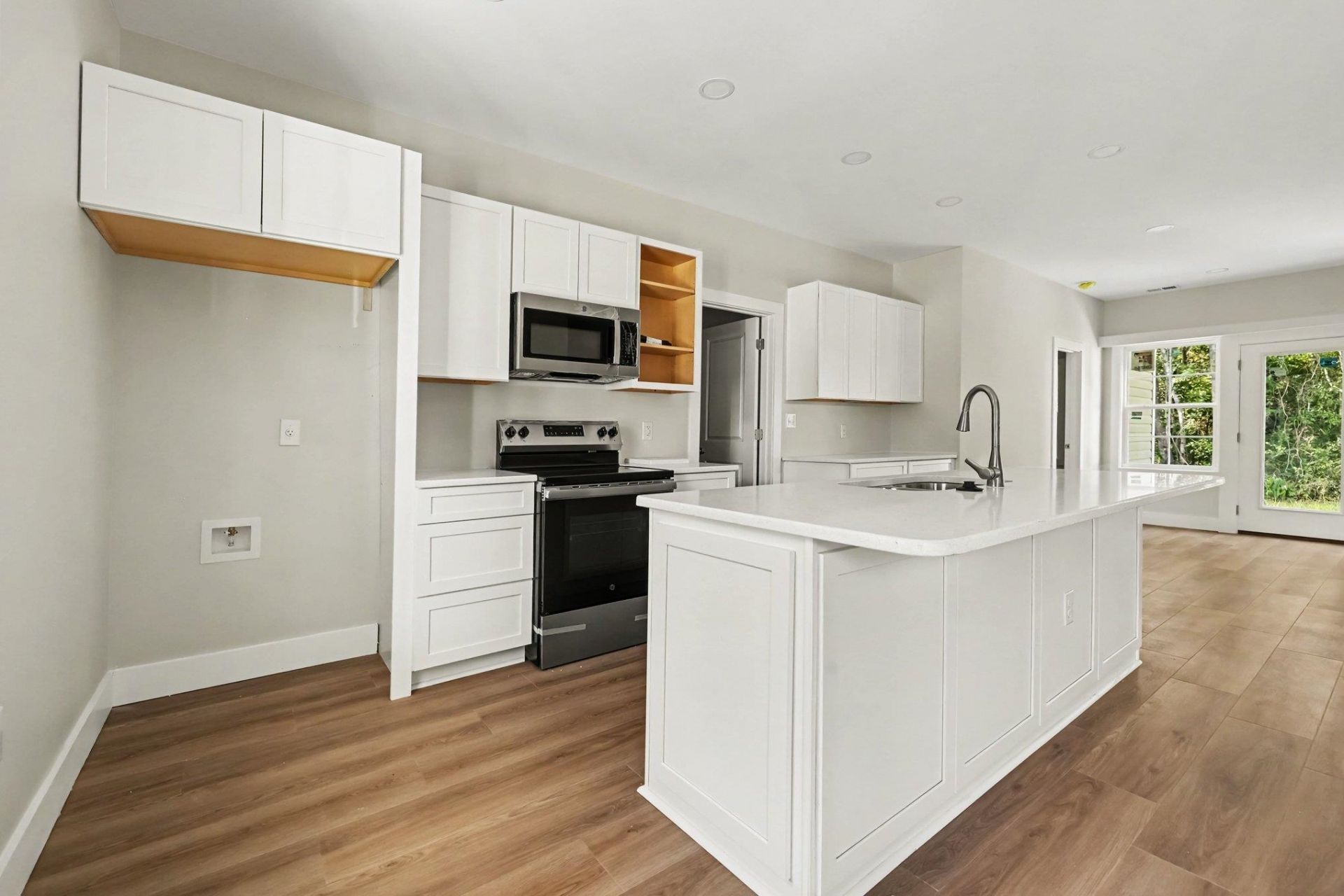 1251 Scenic Dr. Photo 15