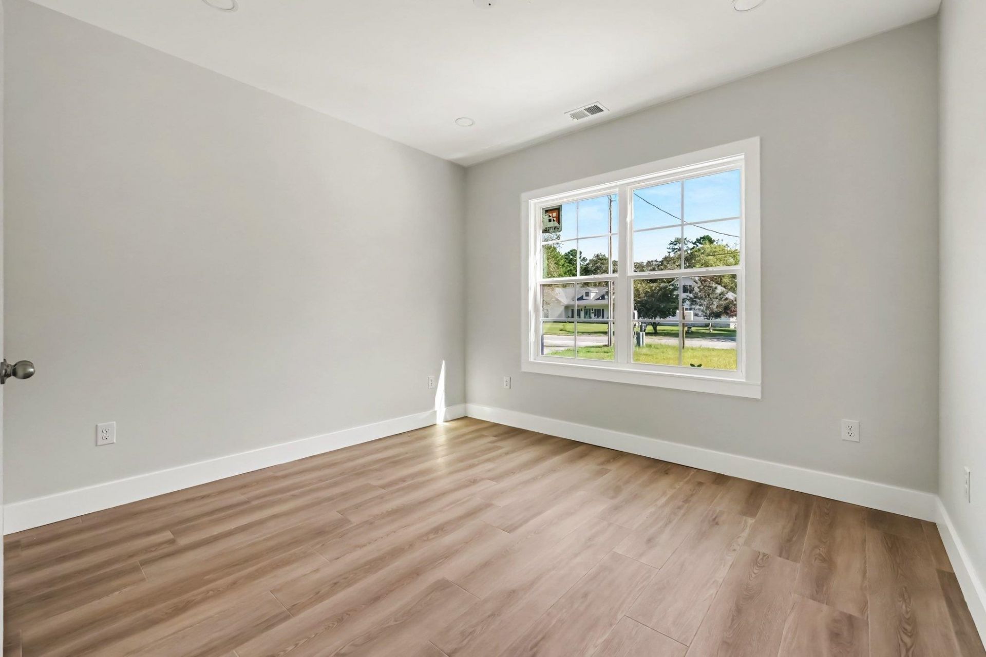 1251 Scenic Dr. Photo 21