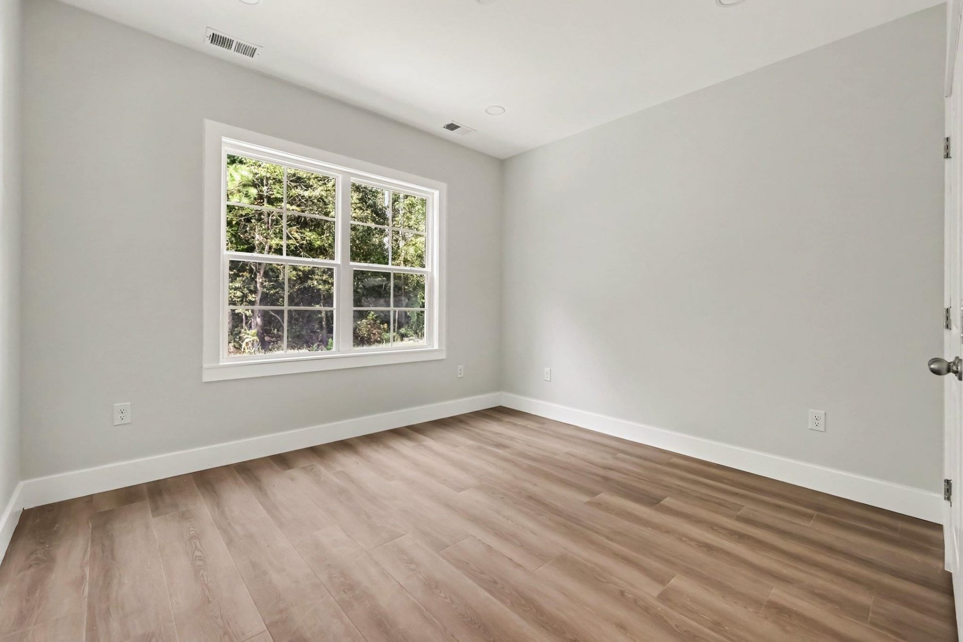 1251 Scenic Dr. Photo 23