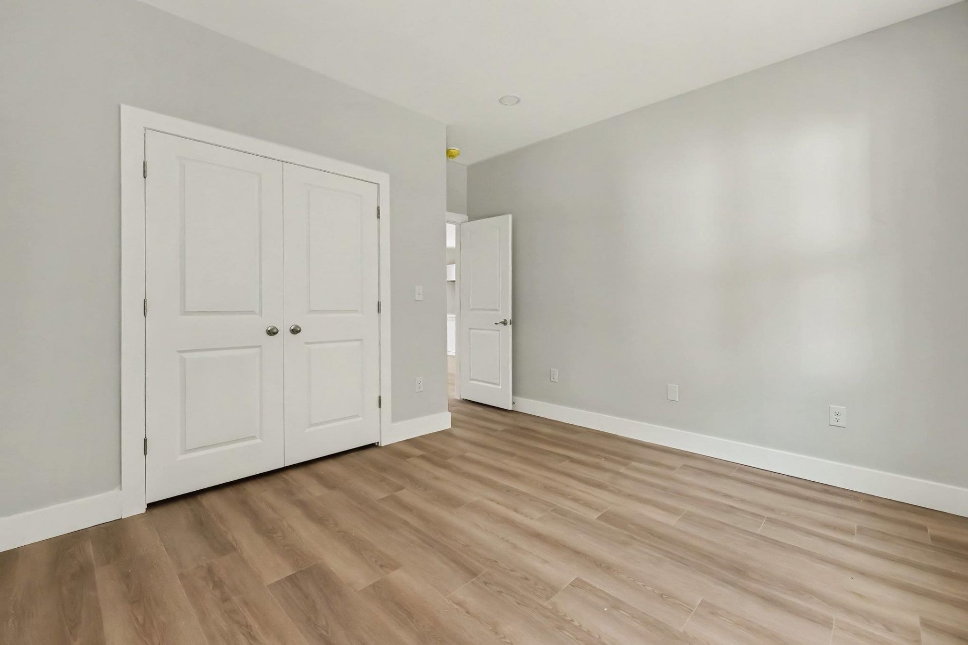 1251 Scenic Dr. Photo 24