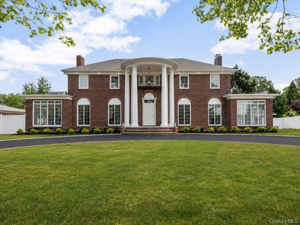 300 Demott Avenue , Rockville Centre, NY 11570