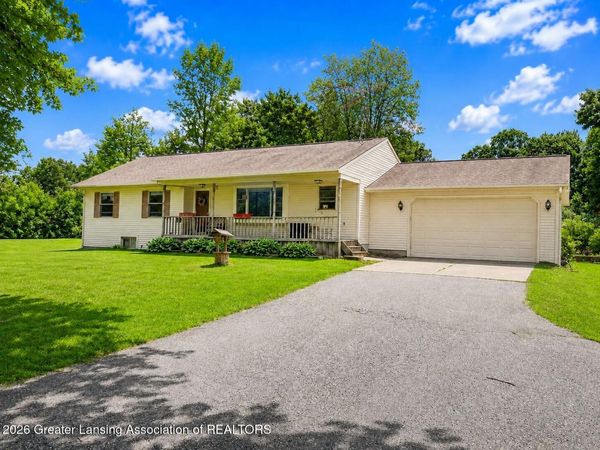 14112 Woodbury Road, Haslett, MI 48840