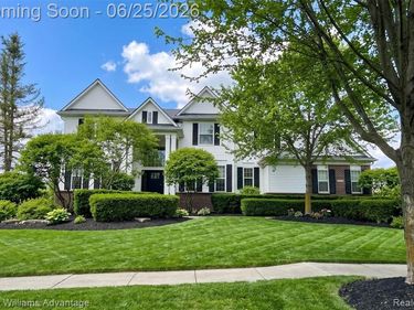 1270 Buckboard Circle, South Lyon, MI 48178