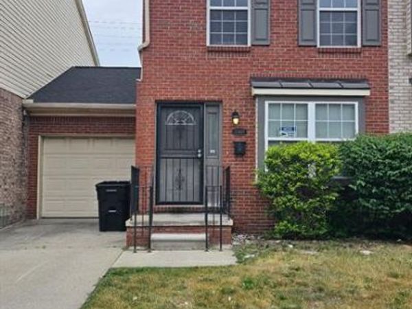 15407 Meyers Road, Detroit, MI 48227