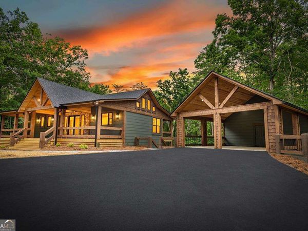 84 Shermans Court, Mccaysville, GA 30555