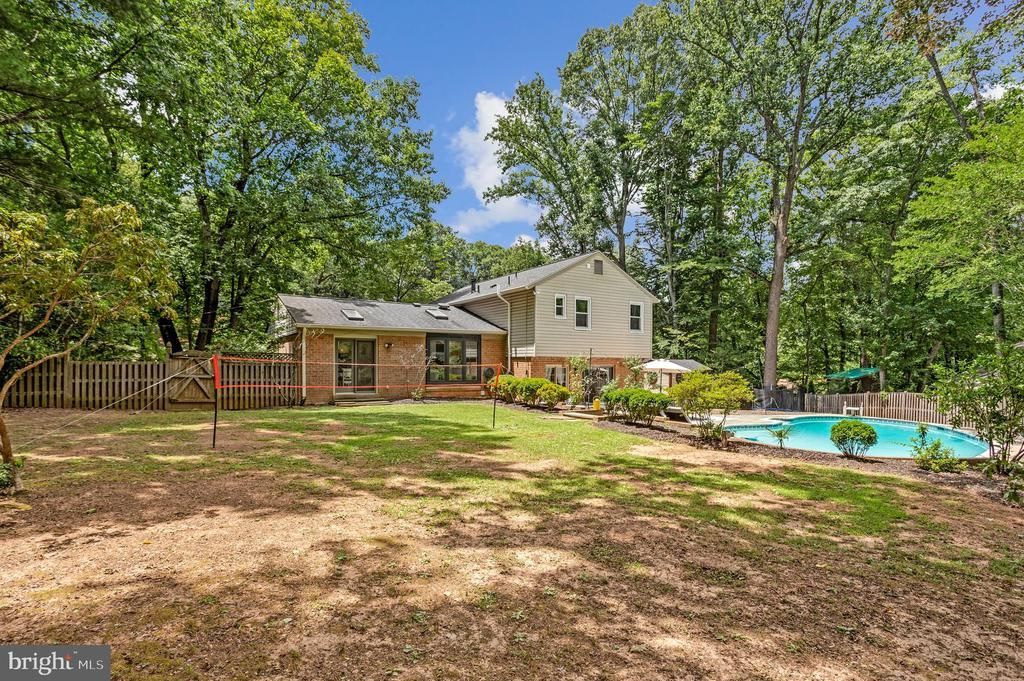 11117 WHISPERWOOD LANE, NORTH BETHESDA, MD 20852