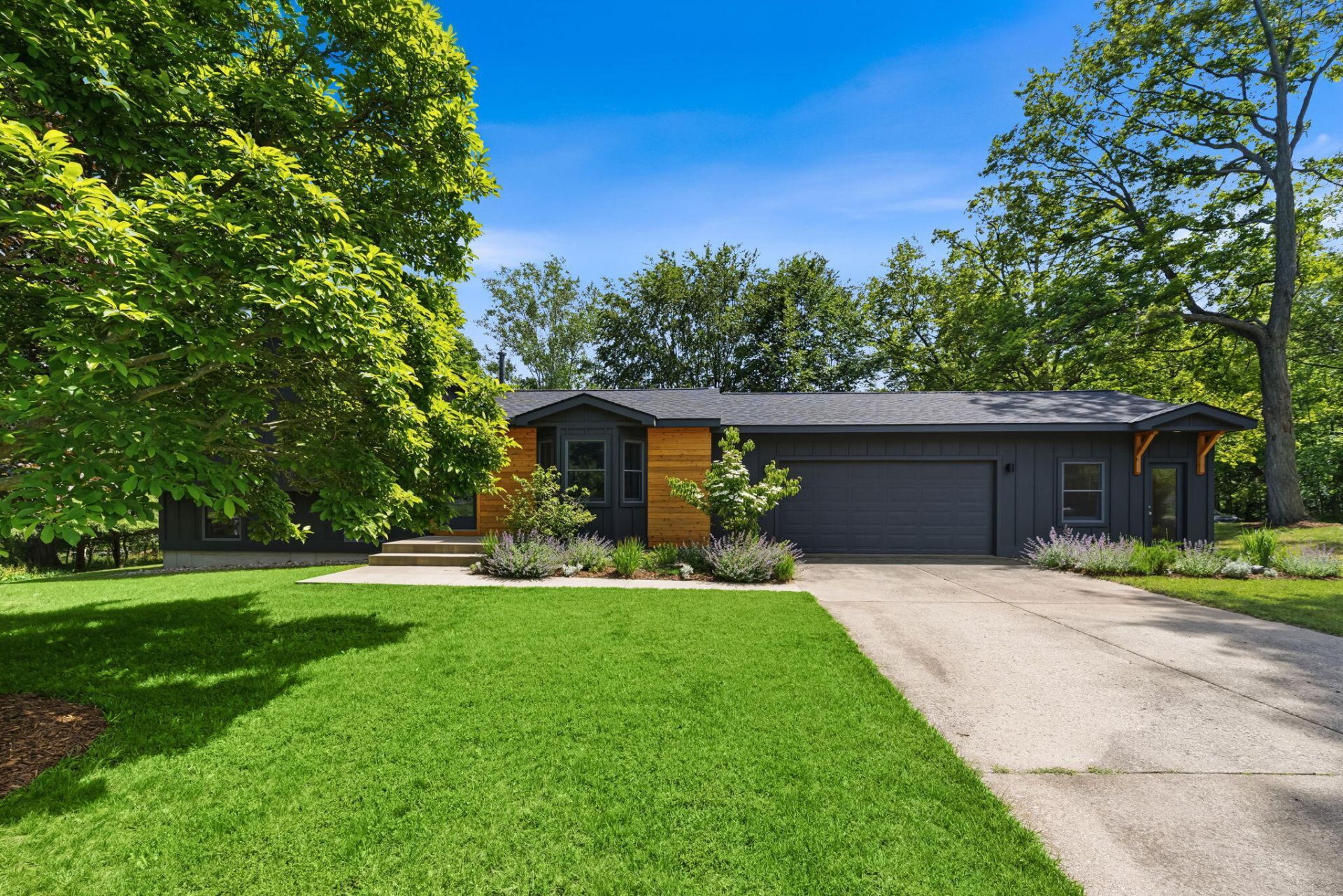 181 S Union Street, Douglas, MI 49406 Main Photo