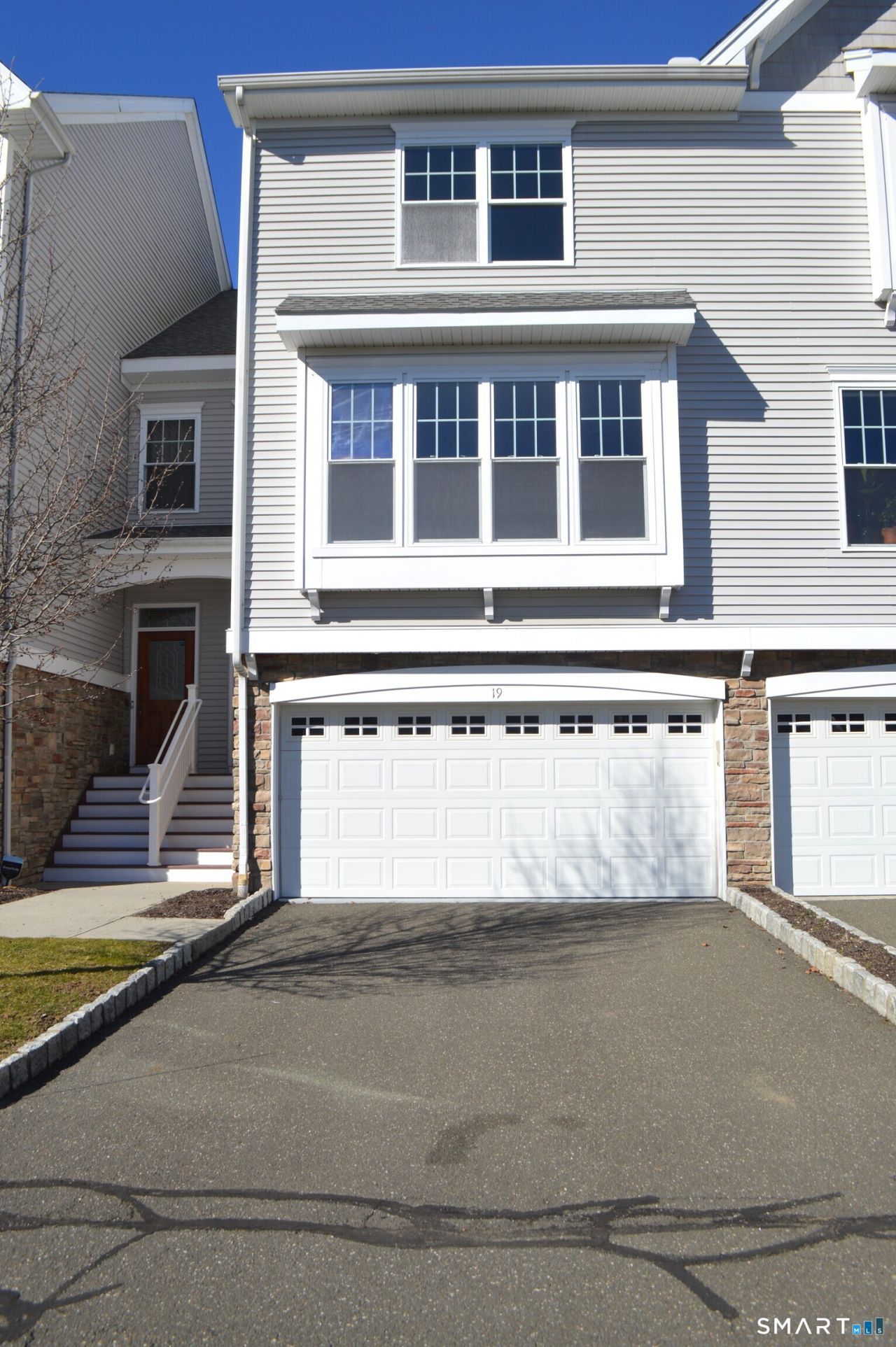 19 Sampson, Unit 19, Danbury, CT 06810 Main Photo