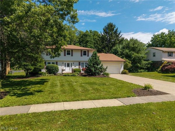 502 Farr Avenue , Wadsworth, OH 44281
