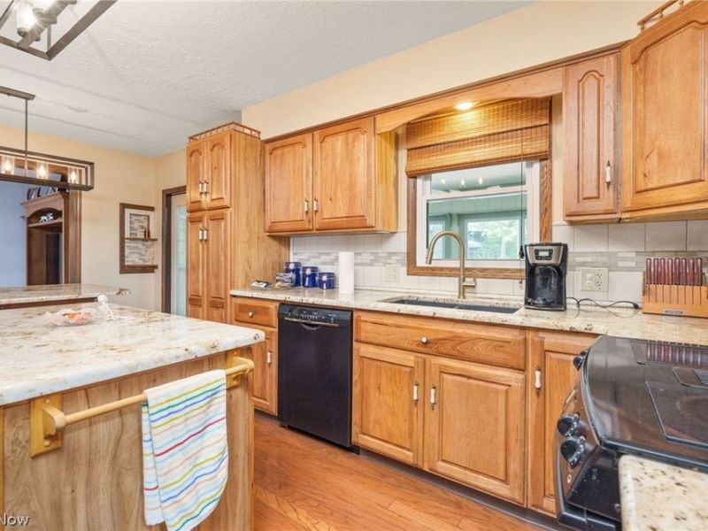 502 Farr Avenue, Wadsworth, OH 44281 Photo 9