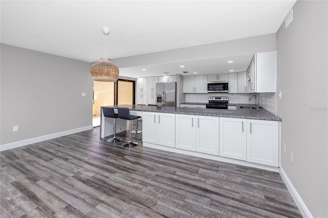 7510 Sunshine Skyway Lane S, Unit P4, Saint Petersburg, FL 33711 Photo