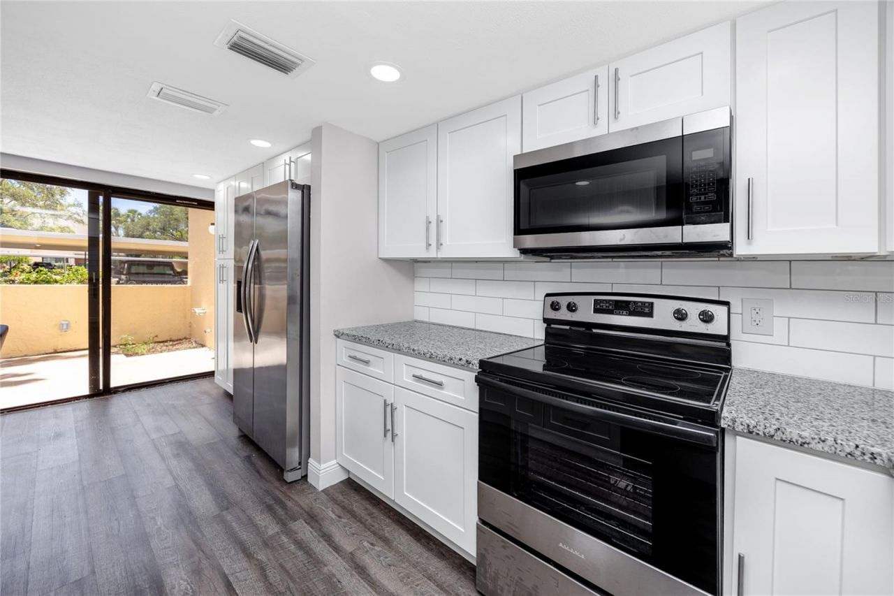 7510 Sunshine Skyway Lane S, Unit P4, Saint Petersburg, FL 33711 Photo