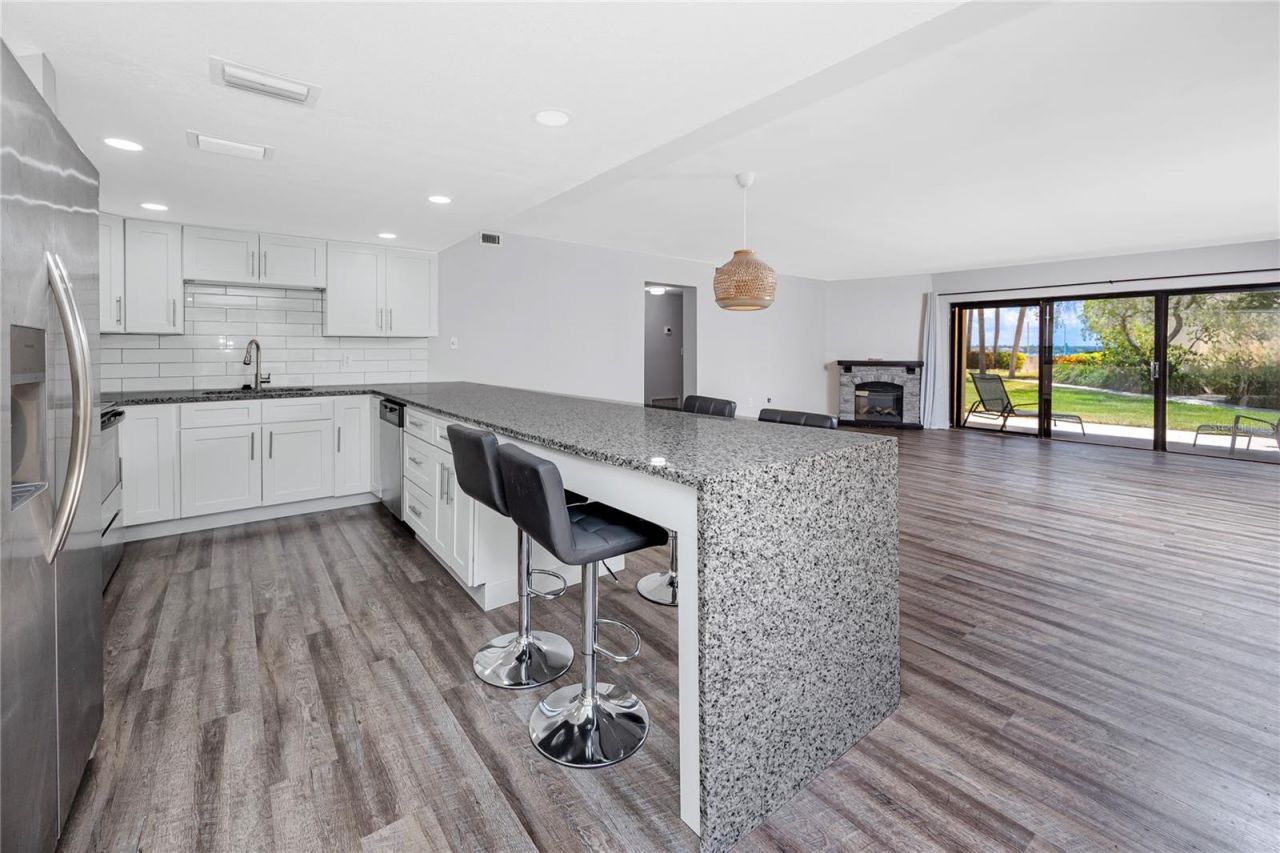 7510 Sunshine Skyway Lane S, Unit P4, Saint Petersburg, FL 33711 Photo